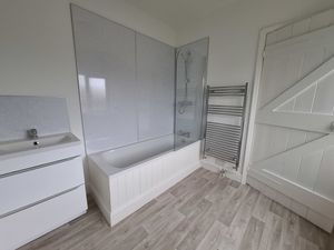 Photo 10- click for photo gallery